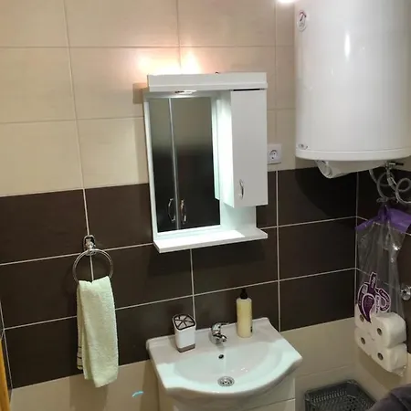 Chata Sredojevic Kaludjerske Bare